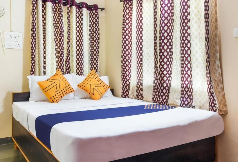 חדר סטנדרט לשלושה, Spot On 76369 Grand