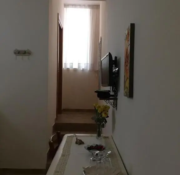 اتاق اکونومی, Agriturismo Da Regina