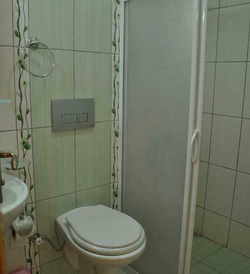 침실 1개 아파트, Jet Pension