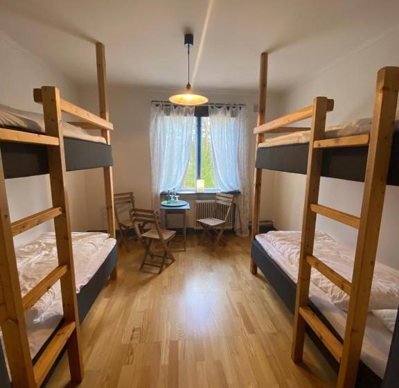غرفة قياسية رباعية حمام مشترك, Villa Karllösa Bed And Breakfast