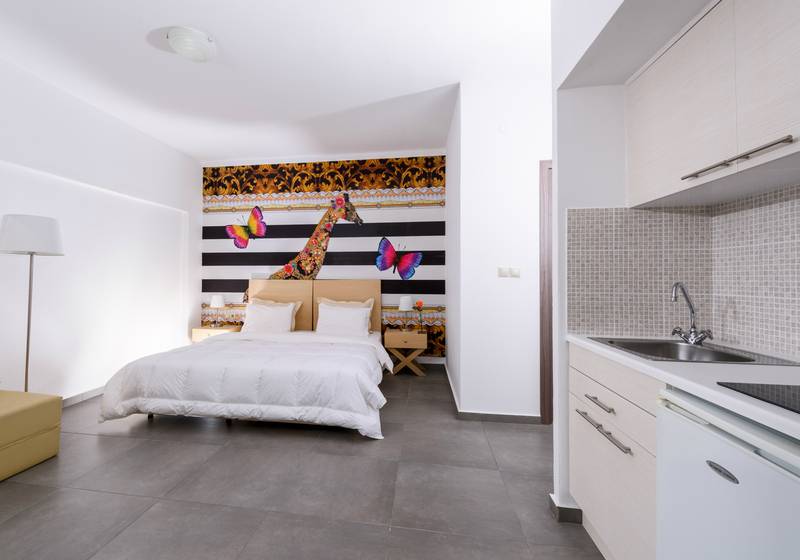 סטודיו סופריור, Angela Studios Apartments