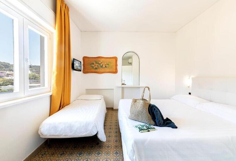 חדר אקונומי לשלושה, Le Canne Family Resort & Spa