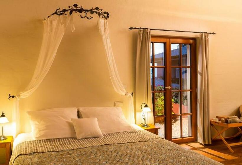 חדר סופריור, Atrio