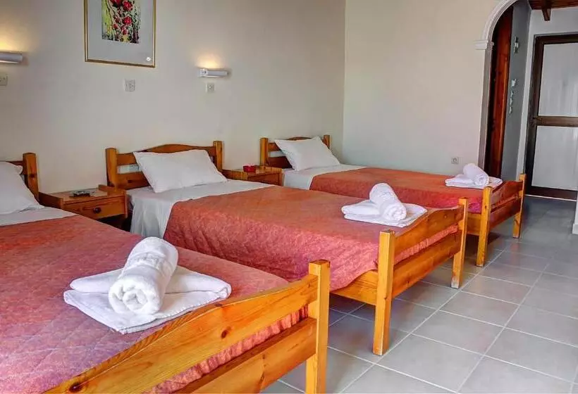 Chambre Triple Standard Vue Mer, Benitses Arches
