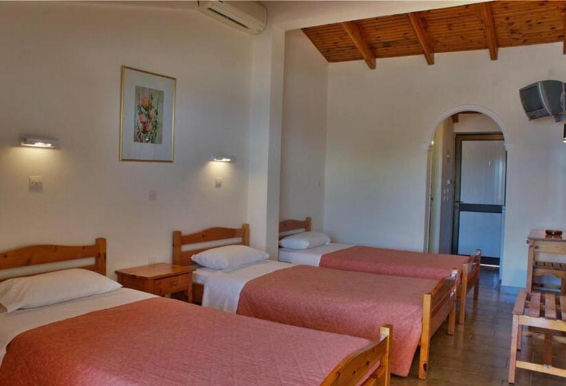 Triple Room Sea View, Benitses Arches