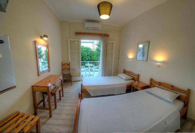 חדר אקונומי, Benitses Arches