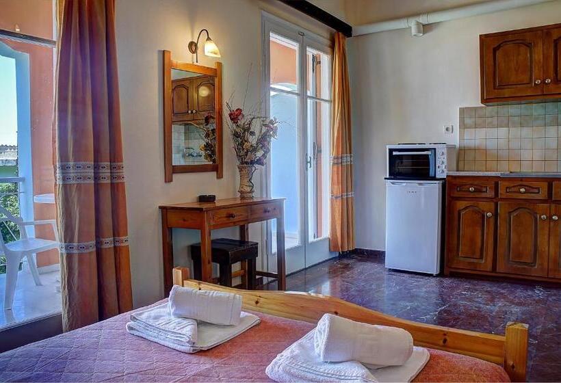 חדר סטודיו סטנדרד, Benitses Arches