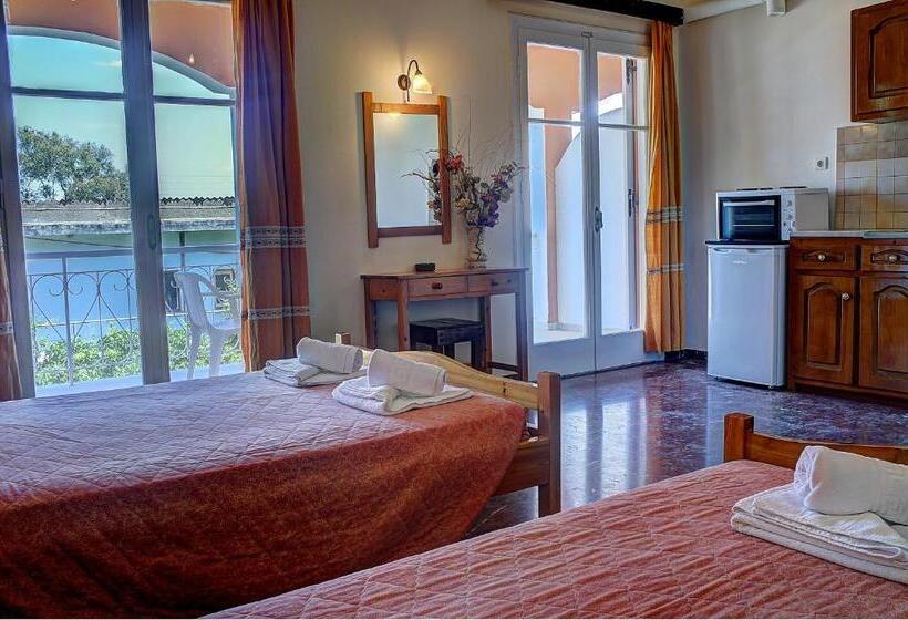 חדר סטודיו סטנדרד, Benitses Arches