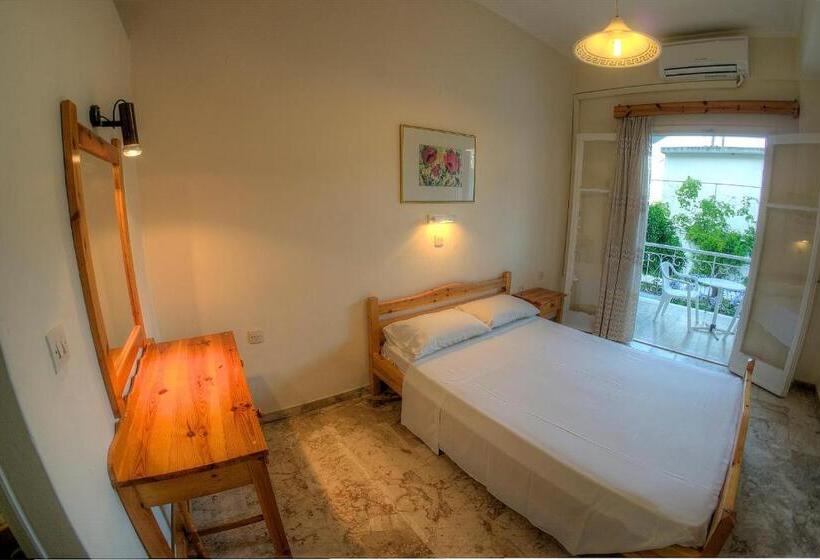 חדר אקונומי, Benitses Arches