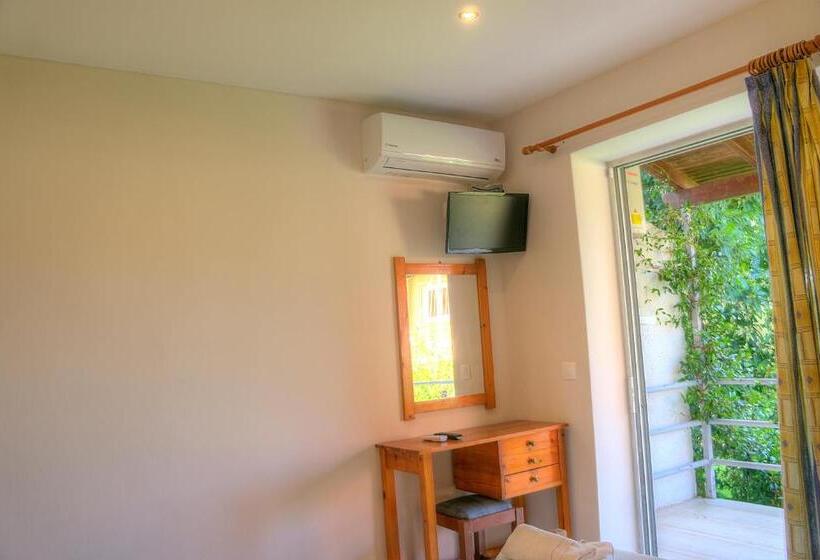 דירת חדר דלוקס, Benitses Arches