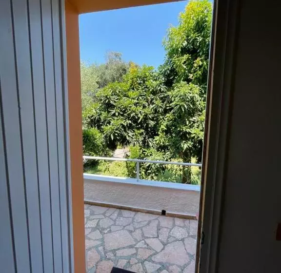 Studio Standard Vue Jardin, Benitses Arches