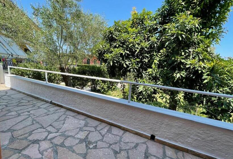 סטודיו סטנדרטי נוף לגינה, Benitses Arches