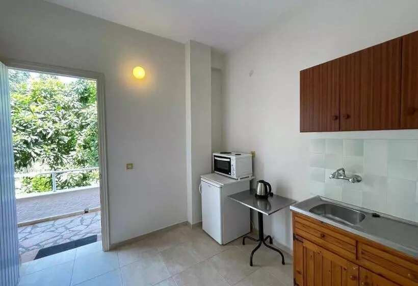 Studio Standard Vue Jardin, Benitses Arches