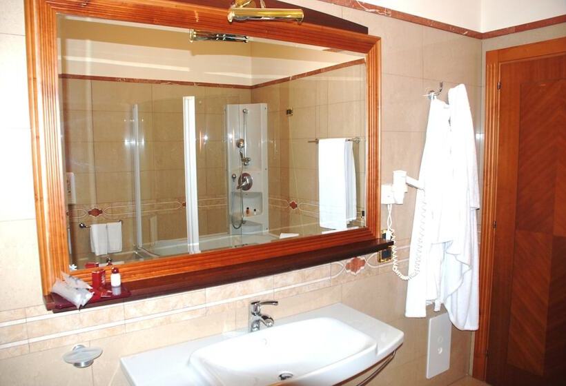 스탠다드 트리플 룸, Giulia Ocean Club