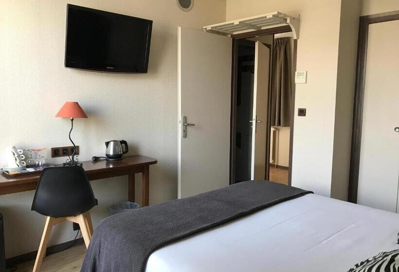 اتاق استاندارد سه نفره, Hôtel L Iroko The Originals City