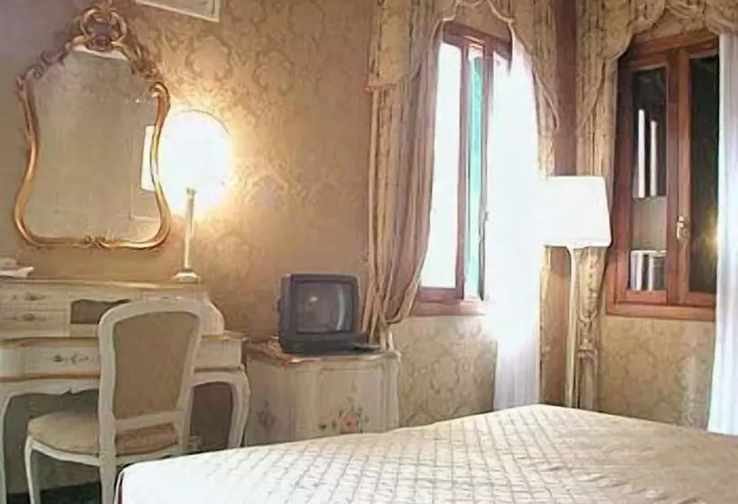 اتاق استاندارد, Locanda Correr