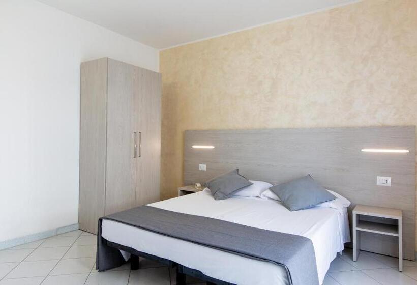 Standard Szoba, Marzia Con Piscina