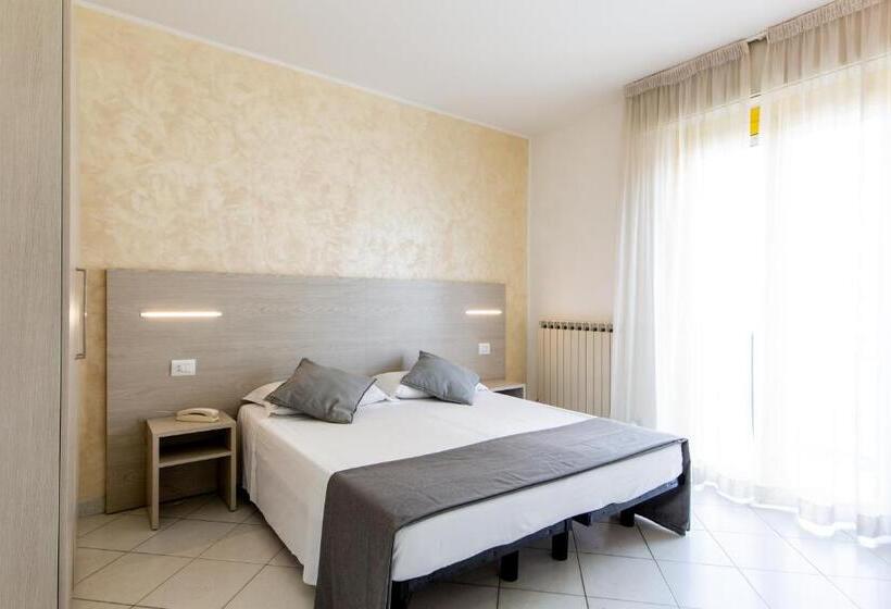 Standard Szoba, Marzia Con Piscina