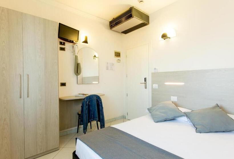 Economy Szoba, Marzia Con Piscina