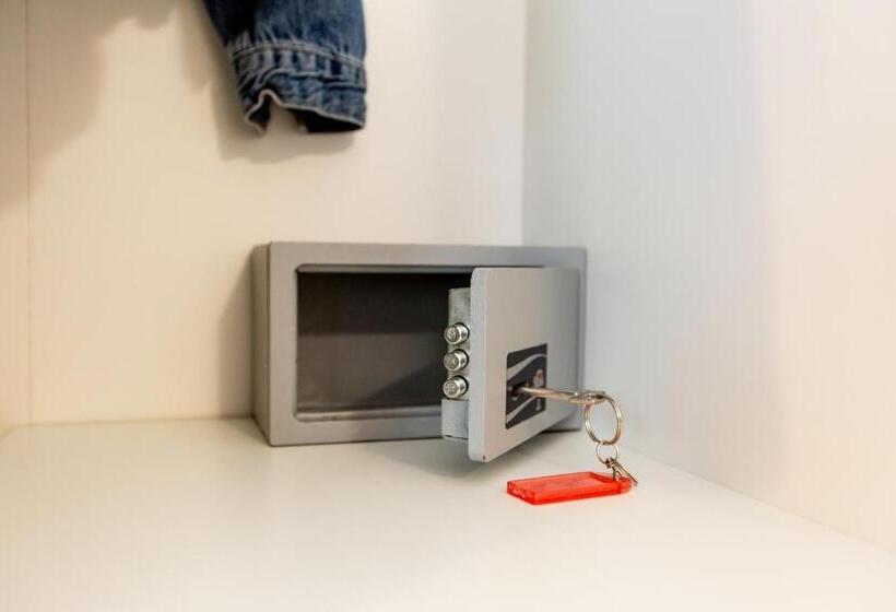 Családi Szoba, Marzia Con Piscina