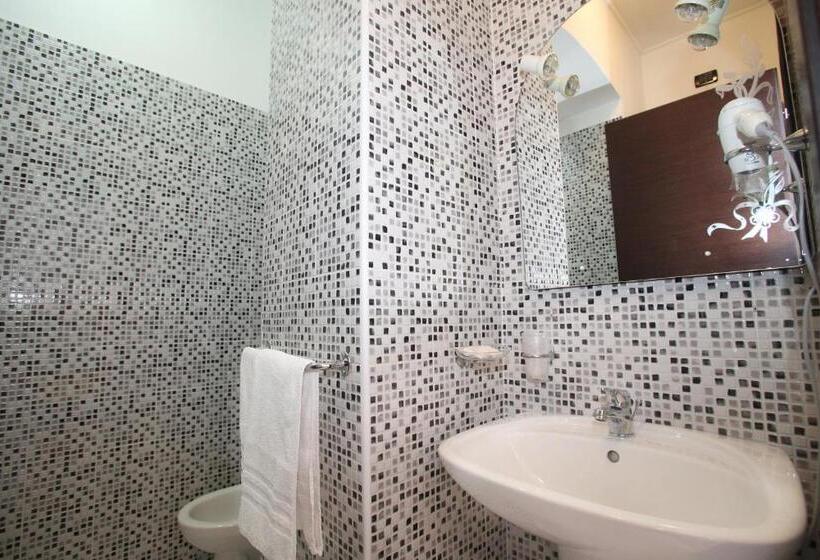 غرفة إقتصادية, Memole Inn Sanremo