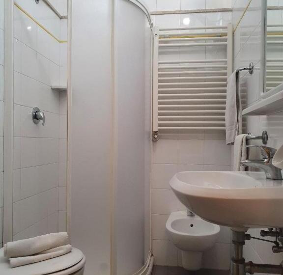 コンフォートルーム, Moresco   Piscina Beach Village