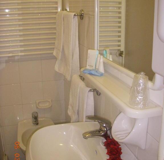 コンフォートトリプルルーム, Moresco   Piscina Beach Village