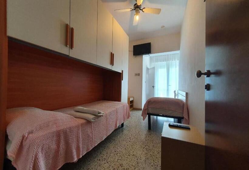 エコノミールーム, Moresco   Piscina Beach Village