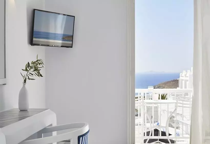 سوییت با چشم‌انداز دریا, Mr. And Mrs. White Tinos