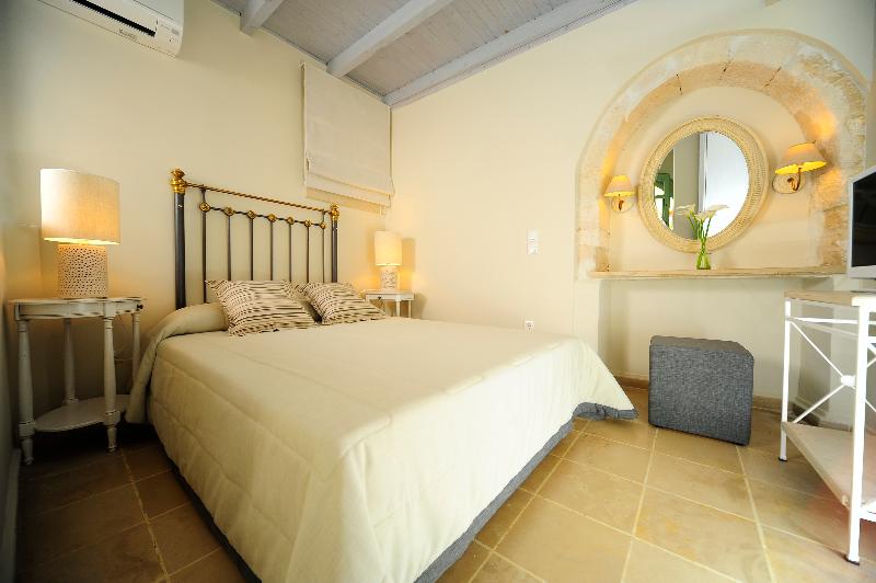 주니어 스위트, Mythos Suites Boutique