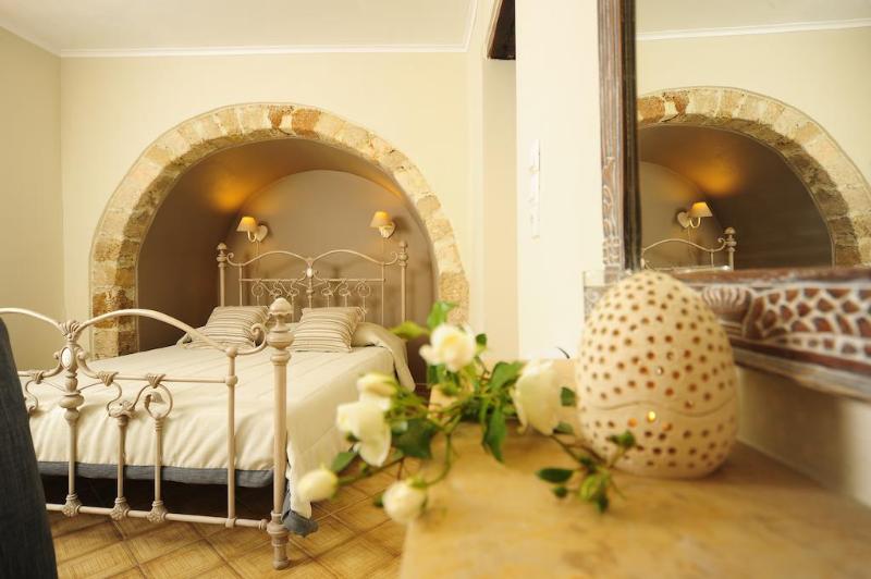ジュニアスイート, Mythos Suites Boutique