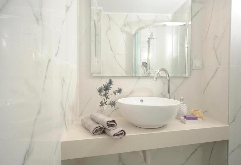 주니어 스위트, Mythos Suites Boutique