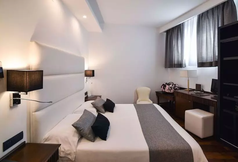 اتاق اکونومی, Palma