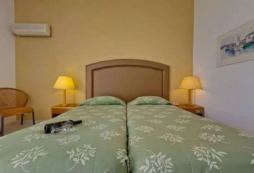 Standard-huone Puutarhanäkymä, Palmariva Beach