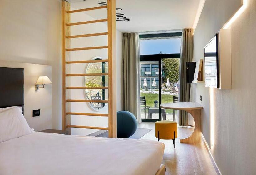 Superior room with lake view, Park Hotel Casimiro