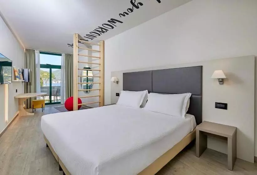 Superior room with lake view, Park Hotel Casimiro
