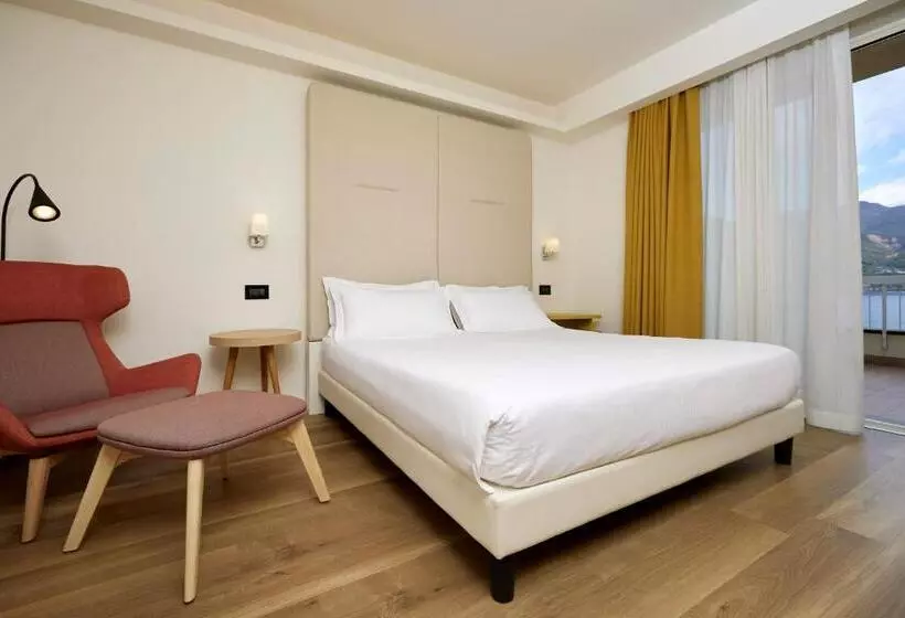 レイクビューデラックスルーム, Park Hotel Casimiro
