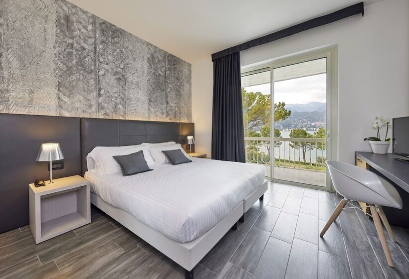 חדר דלוקס נוף לאגם, Park Hotel Casimiro