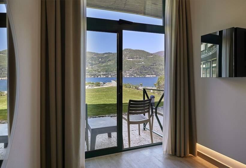 Superior room with lake view, Park Hotel Casimiro