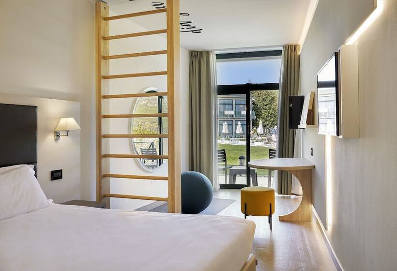 Superior room with lake view, Park Hotel Casimiro