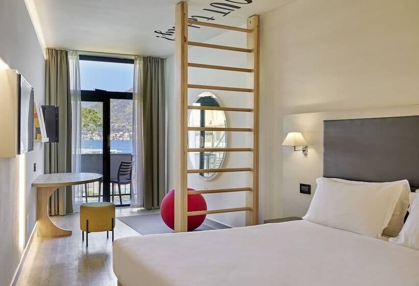 Superior room with lake view, Park Hotel Casimiro