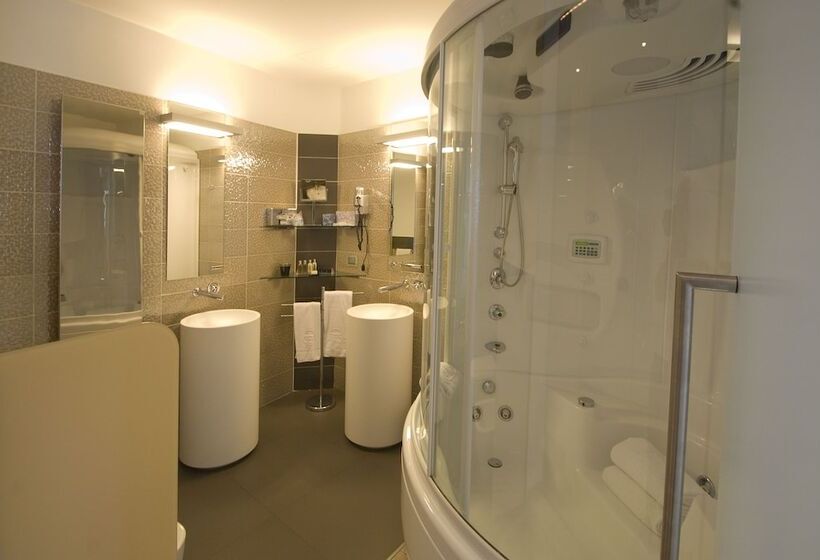 Трехместный Номер Комфорт, Premier & Suites  Premier Resort