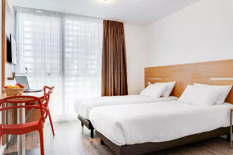 استودیوی استاندارد, Residhotel Galerie Tatry
