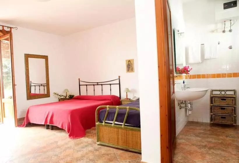 اتاق استاندارد سه نفره, Residence Hotel Baia Portinenti