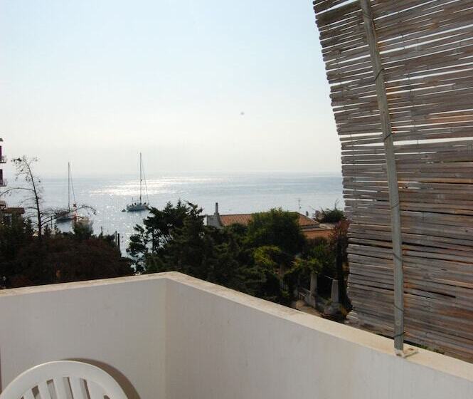 海の見えるスタンダードスタジオ, Residence Hotel Baia Portinenti