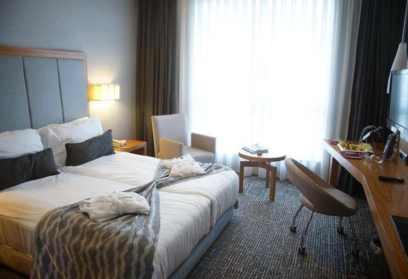 Номер Стандарт Вид на Сад, The Green Park Pendik