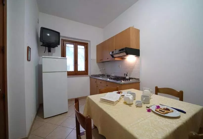 Huoneisto 1 Makuuhuone, Villaggio Torre Ruffa Robinson