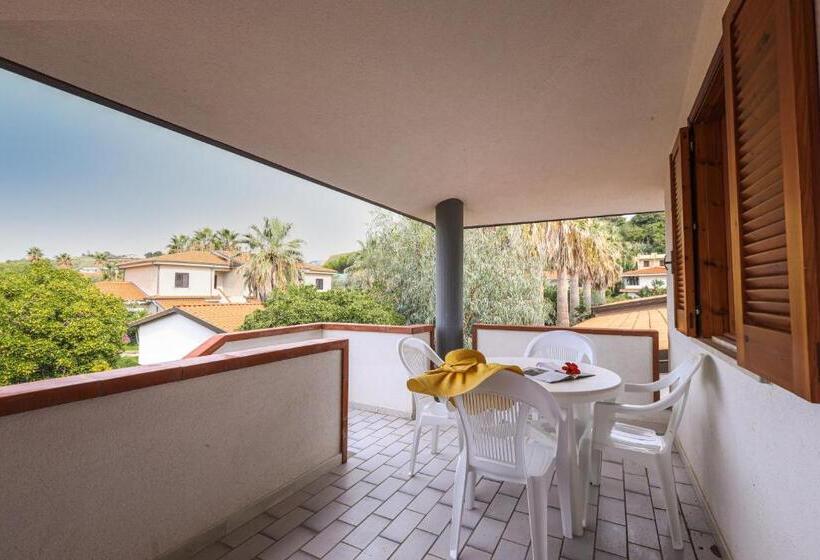 エコノミー4人部屋, Villaggio Torre Ruffa Robinson