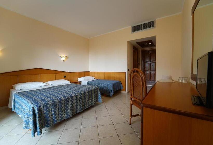 غرفة قياسية, Villaggio Torre Ruffa Robinson