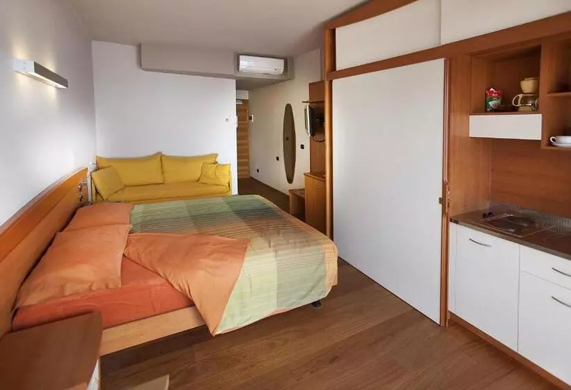 Standard-huone Järvinäkymä, Ambienthotel Spiaggia